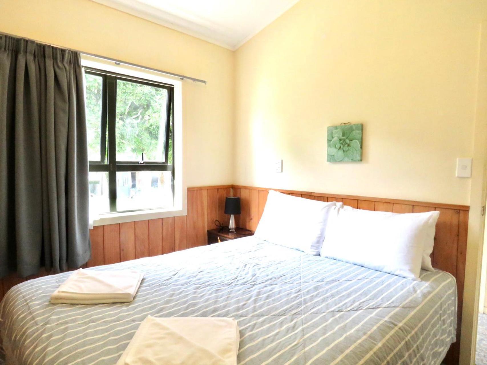 Mystery Creek Motel Rukuhia Ngoại thất bức ảnh